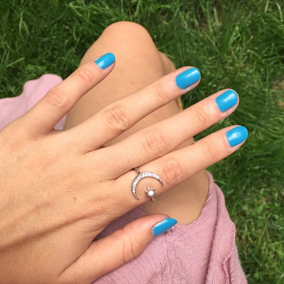 925 Sterling Silver Moon and Star Ring - Picture 2 of 4